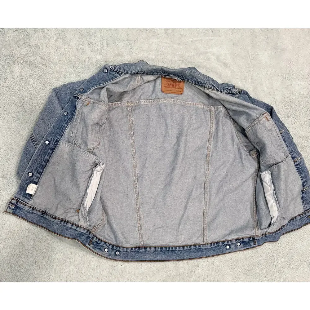 Levis excellent pre
